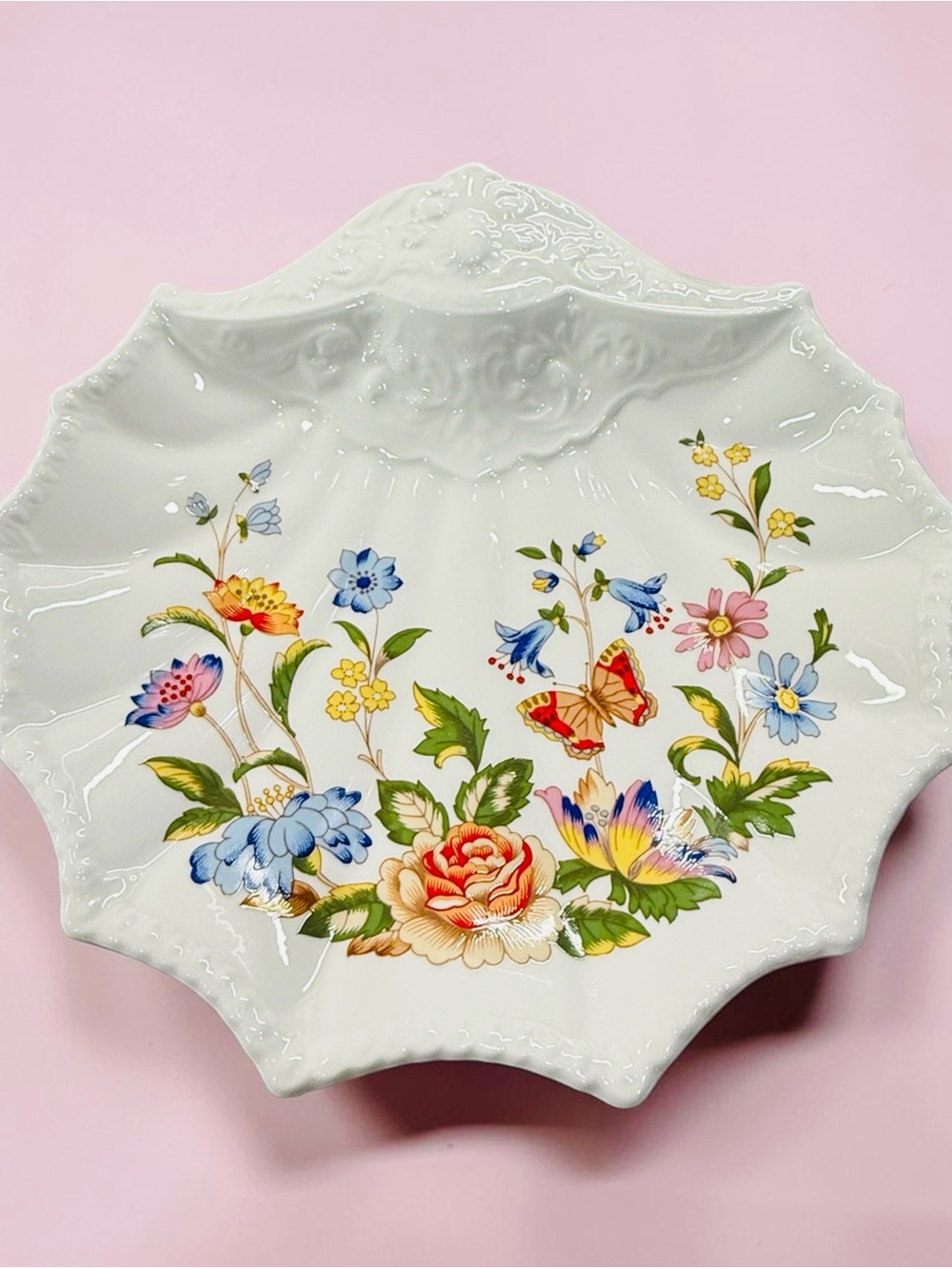 Vintage Aynsley "Cottage Garden" Bone China Embossed Shell Dish - England - Picture 9 of 16